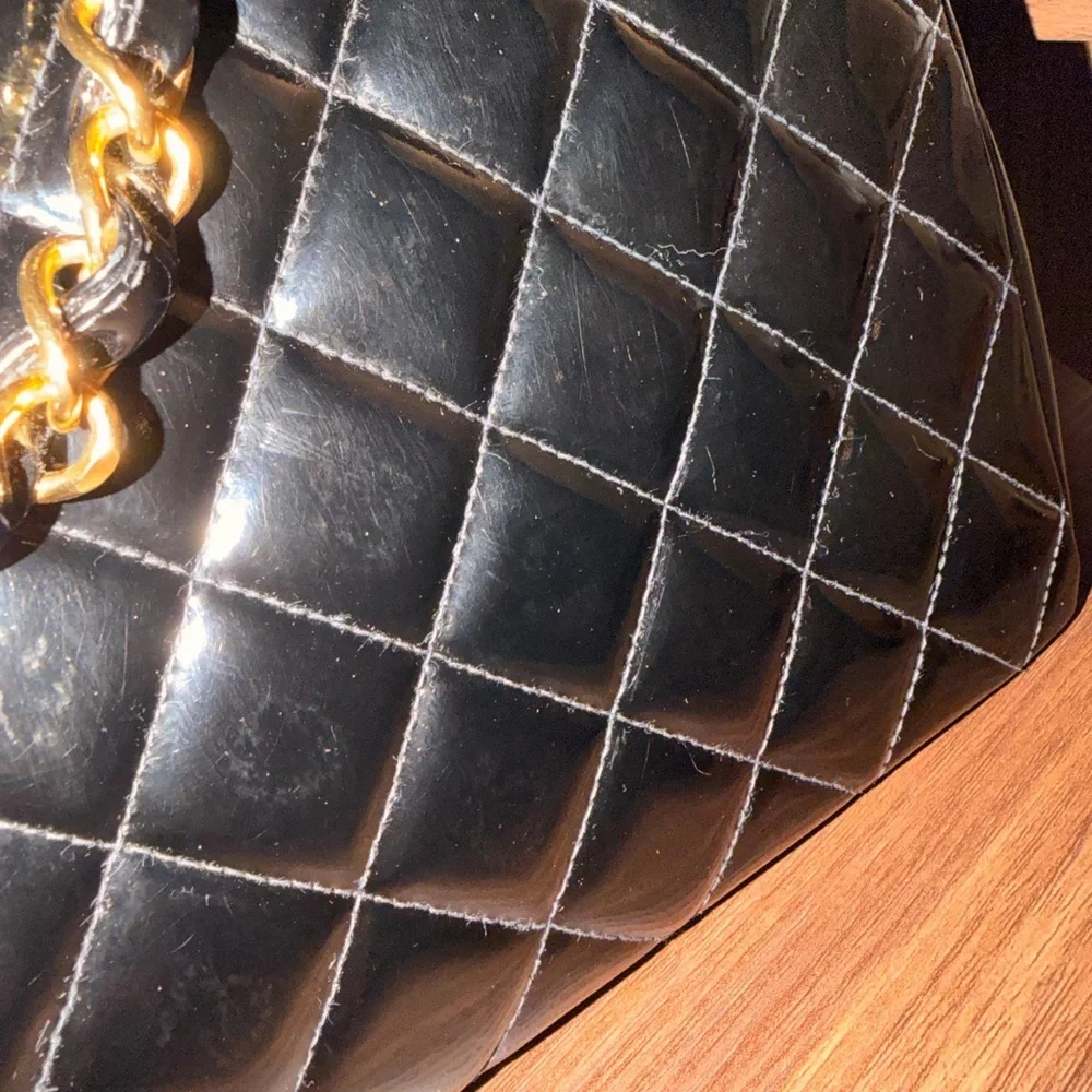 Rare Vintage Chanel Black Quilted Women's Bag! Great condition!